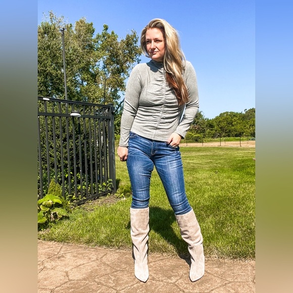 NWT Entro Center Ruching Mockneck - Picture 2 of 4